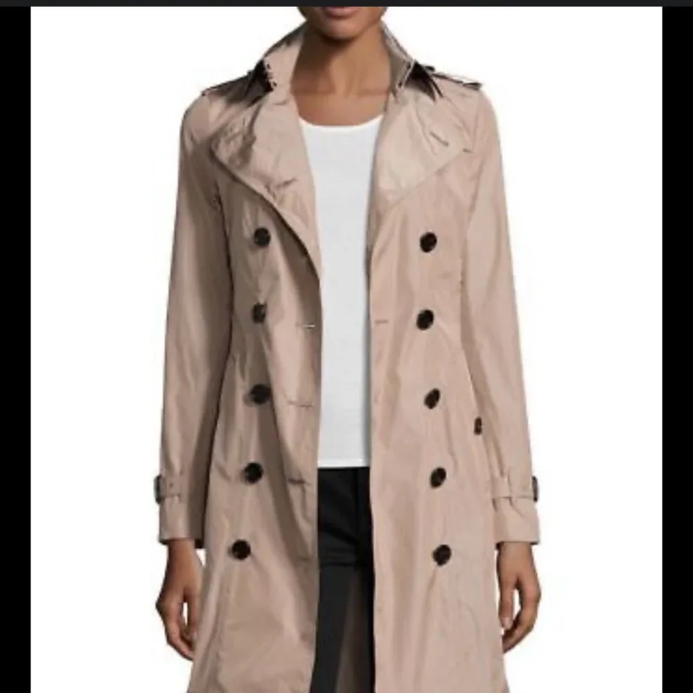 New Burberry Trench Coat Size 2 - Picture 3 of 16